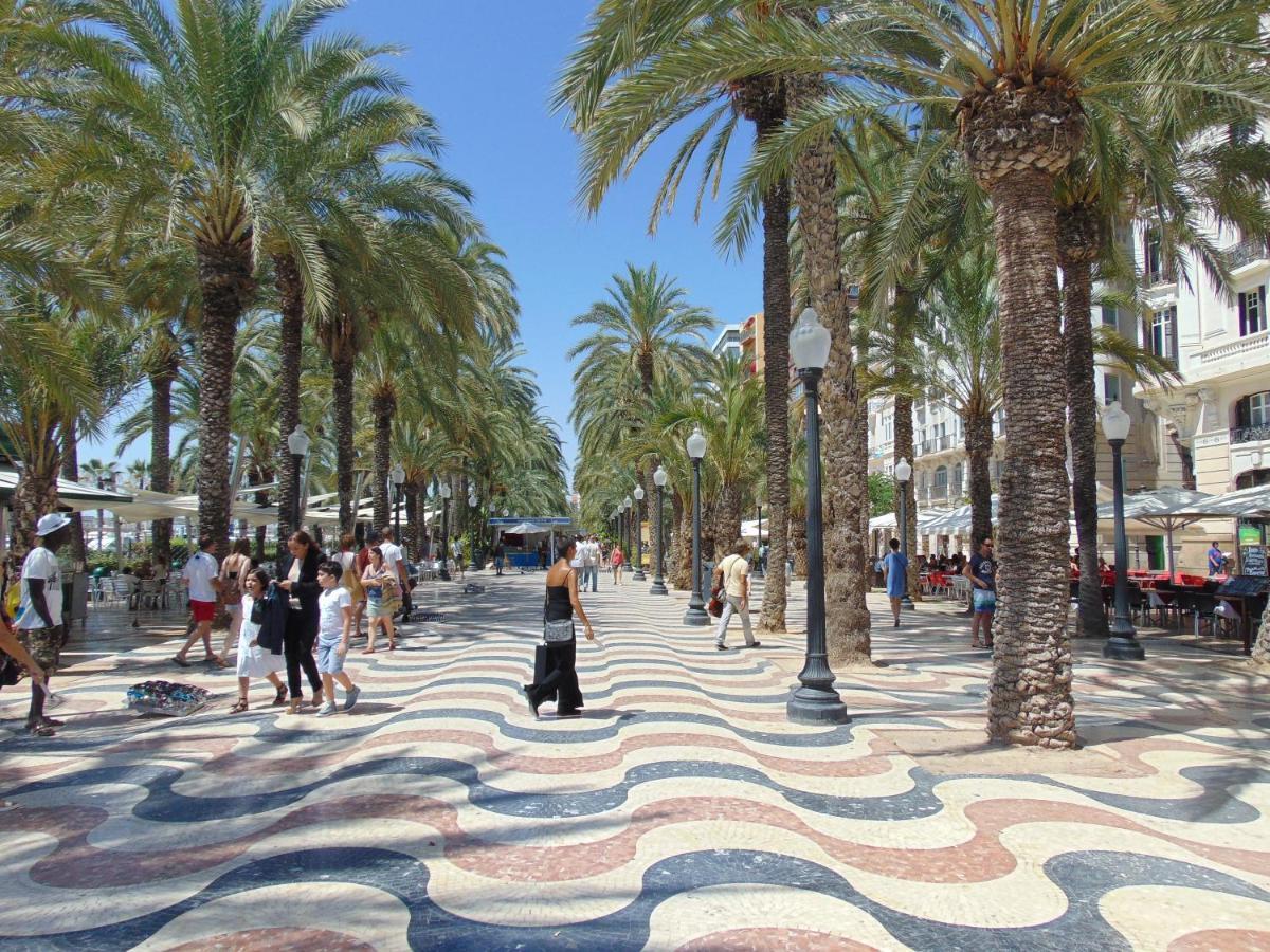 Apartamentos Playa Postiguet Alicante Exterior photo