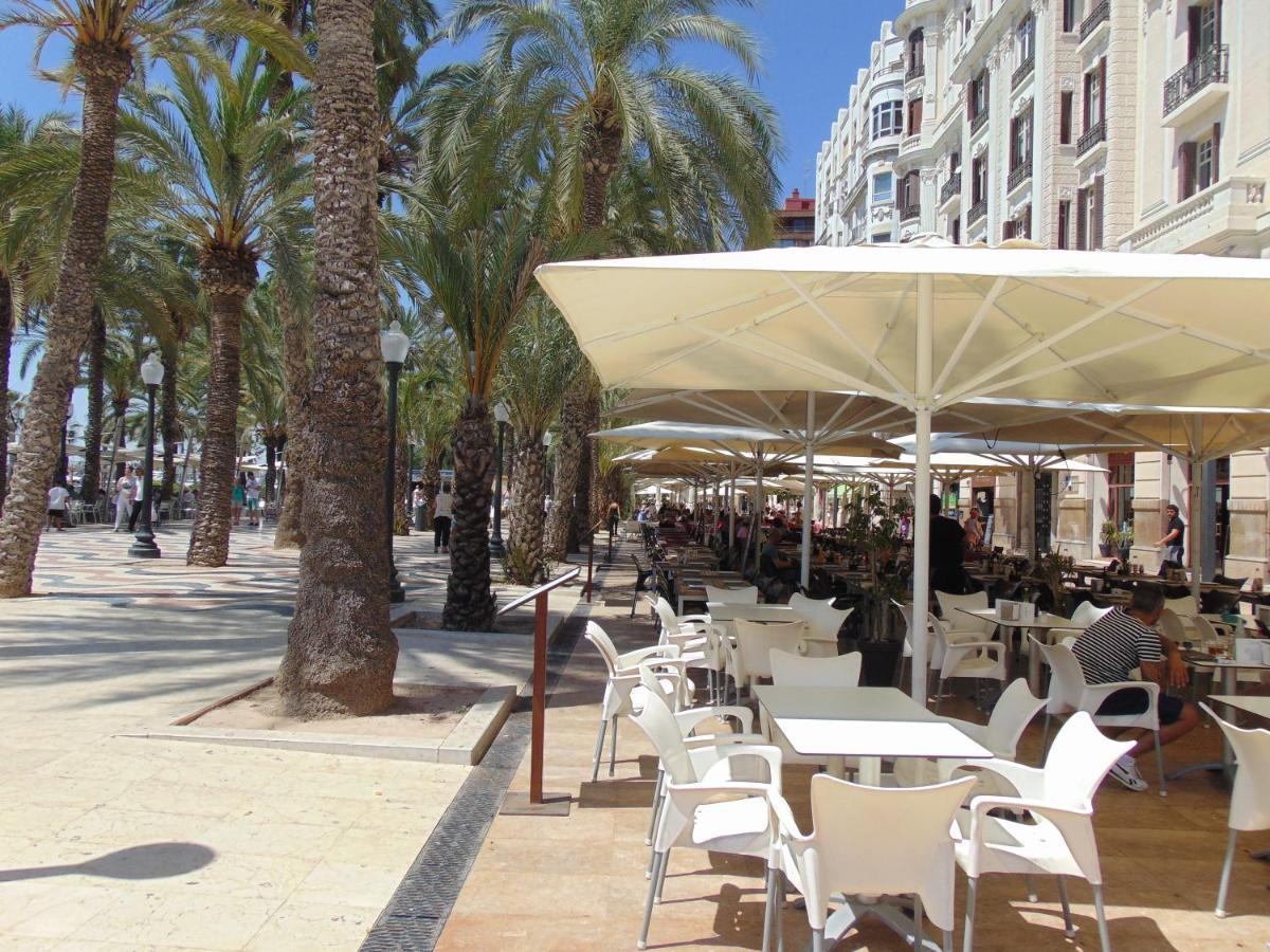 Apartamentos Playa Postiguet Alicante Exterior photo